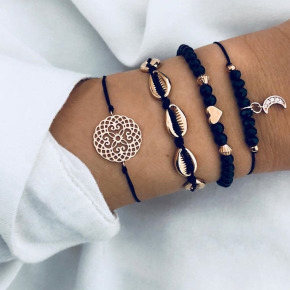 Boutique Jewelry - Shell Heart Moon Pendant Charm Bracelets
